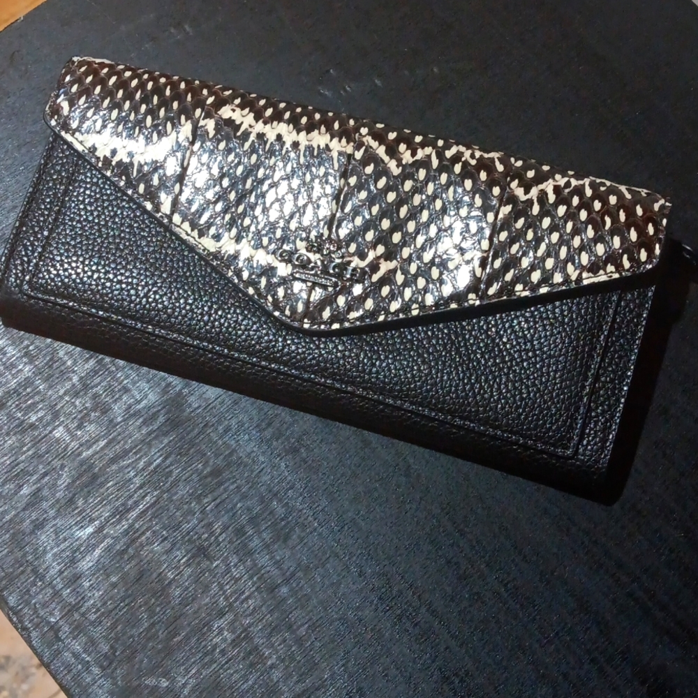 COACH WALLET NWOT